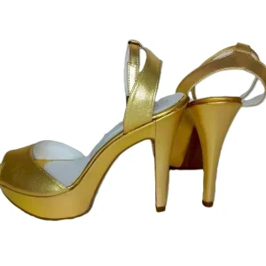 SANDALIA DE TACON  DORADO MODELO 2900