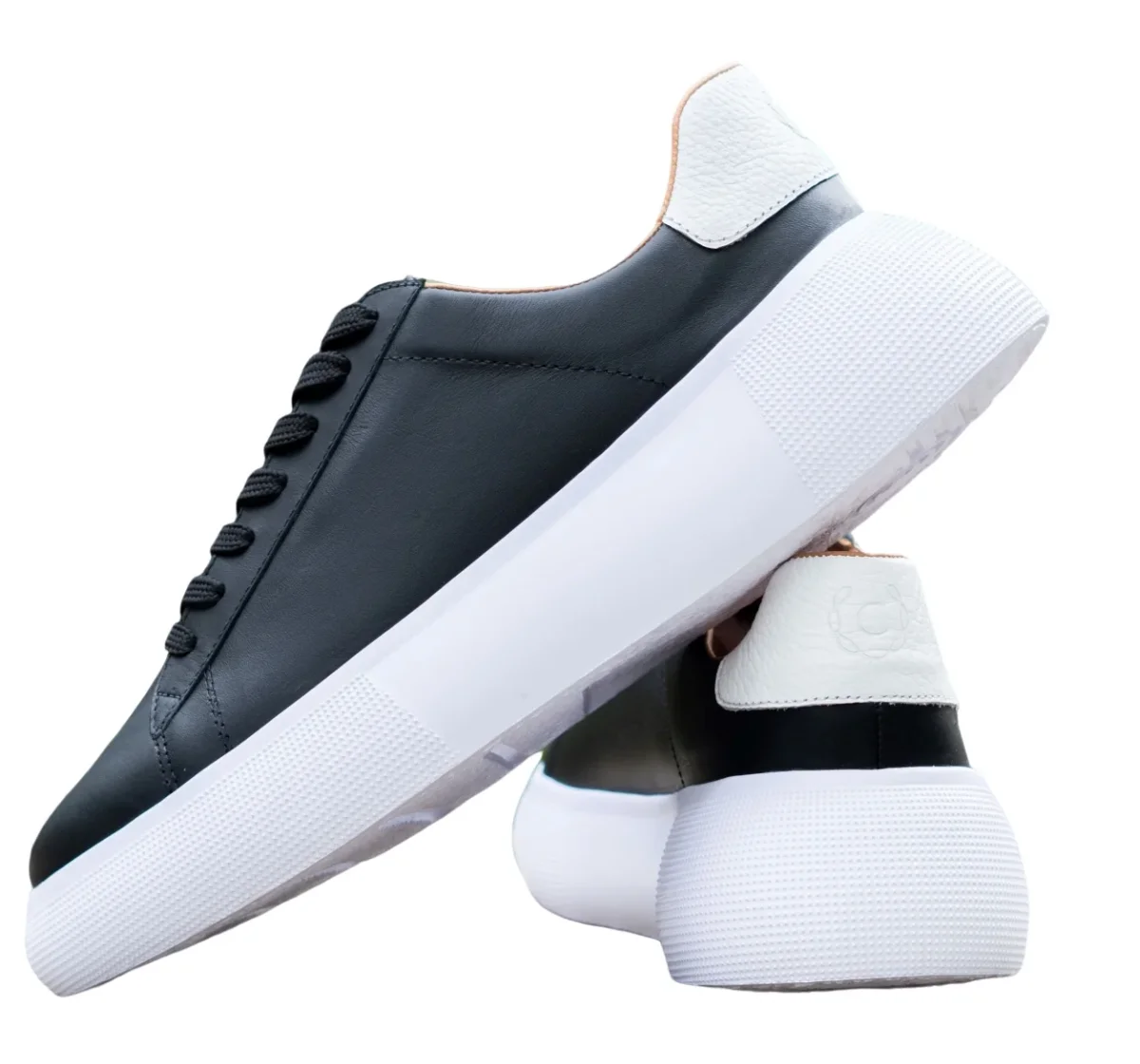 Zapatillas Urbanas de Hombre Negras con Suela Blanca Modelo 1007 - Comodidad y Estilo Casual - Imagen 2