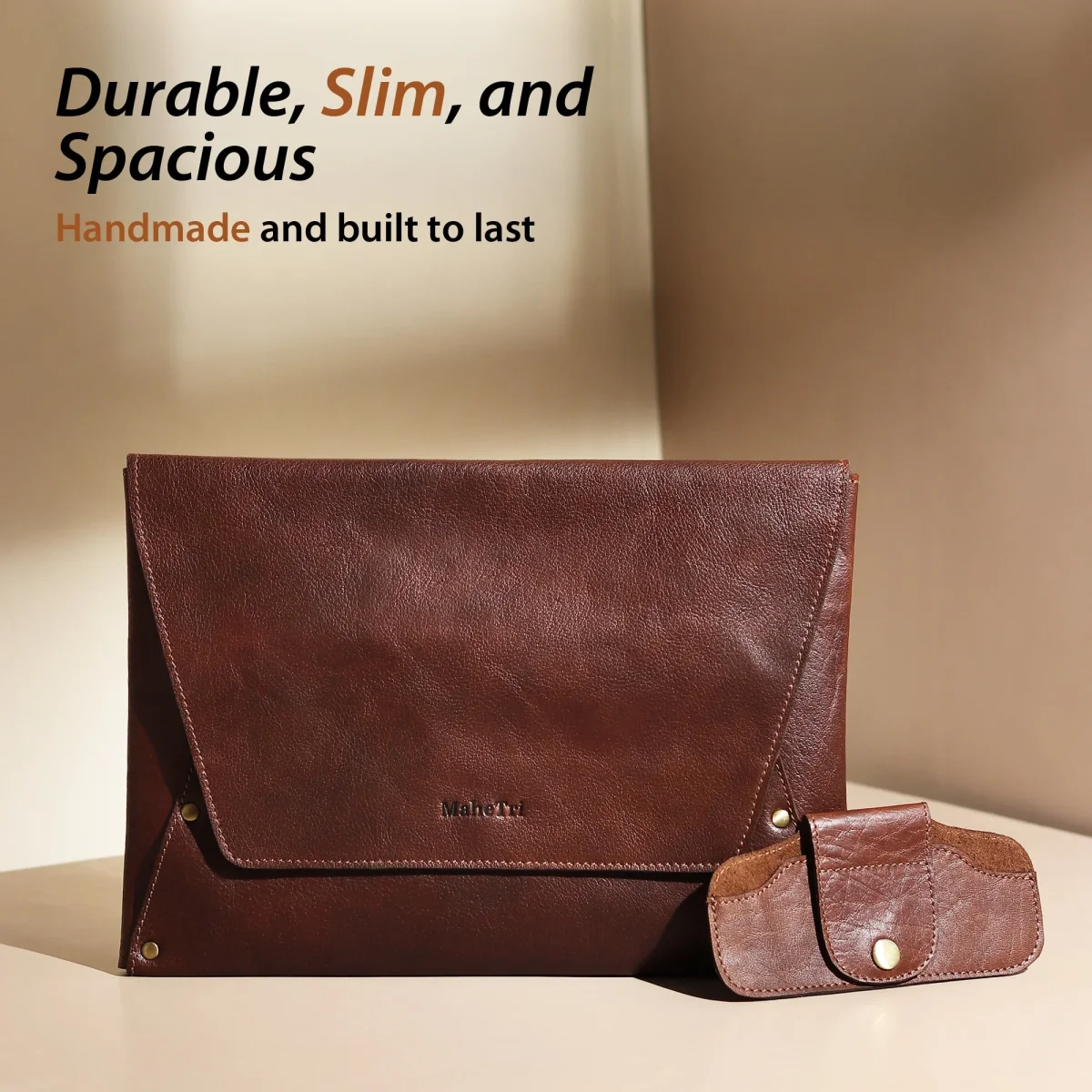 Urban Leather Laptop Sleeve + Free Sunglass Case - Imagen 2