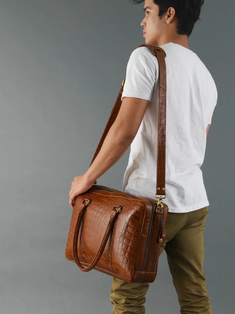 Easton Premium Buffalo Leather Laptop Office Briefcase - Imagen 6