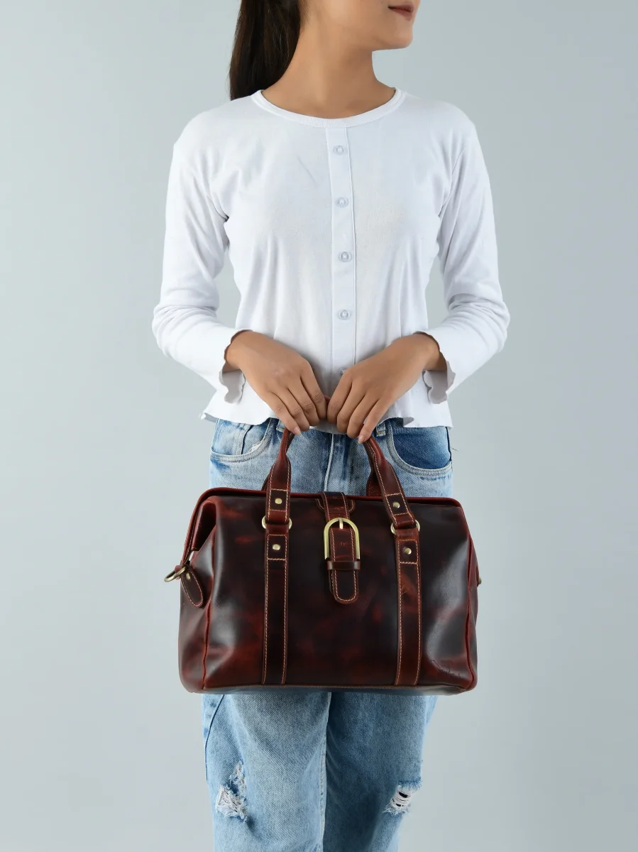 Wineberry Chic Handbag - Imagen 3