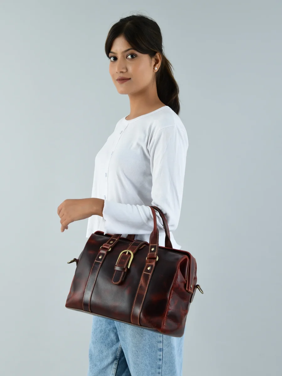 Wineberry Chic Handbag - Imagen 5