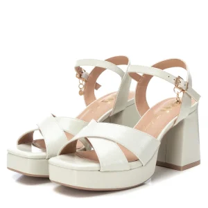SANDALIA DE TACON COLOR HIELO MODELO 142356