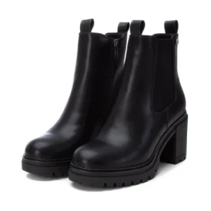 BOTIN DE TACON COLOR NEGRO MODELO 143429