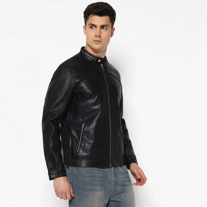 Stylish Men’s Black Bomber Leather Jacket - Imagen 4