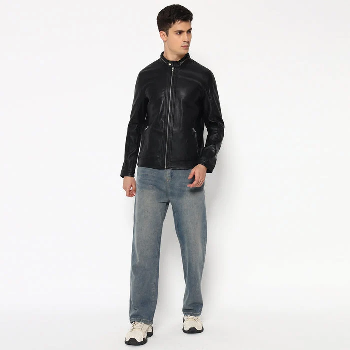 Stylish Men’s Black Bomber Leather Jacket - Imagen 3