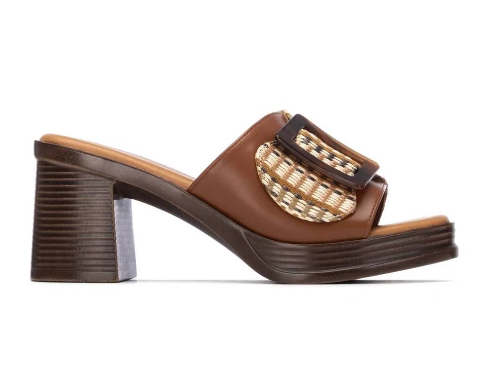 SANDALIA DE TACON COLOR CAMEL MODELO 175028 - Imagen 3