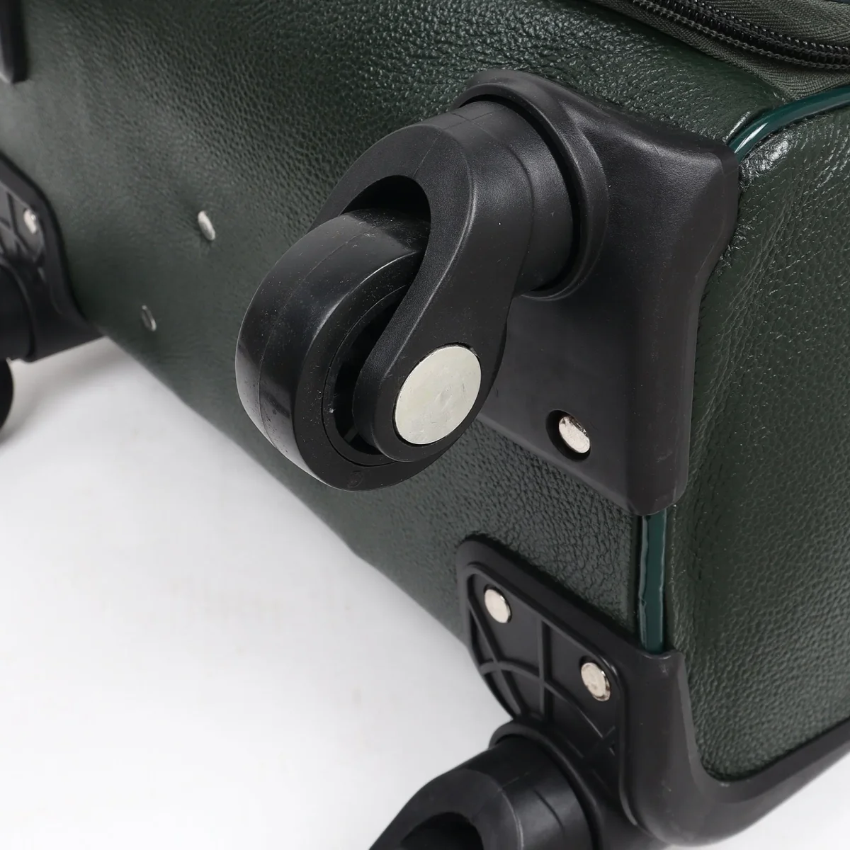 Horizon Leather Trolley Suitcase, Green - Imagen 9