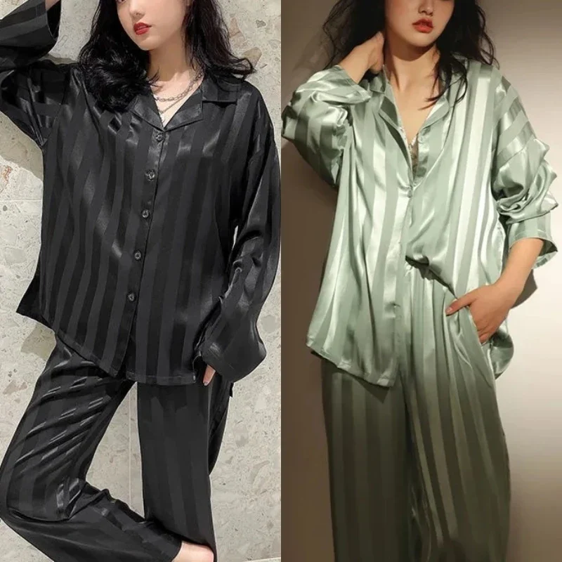 Conjunto de Pijama de Seda Satinada a Rayas - Imagen 6