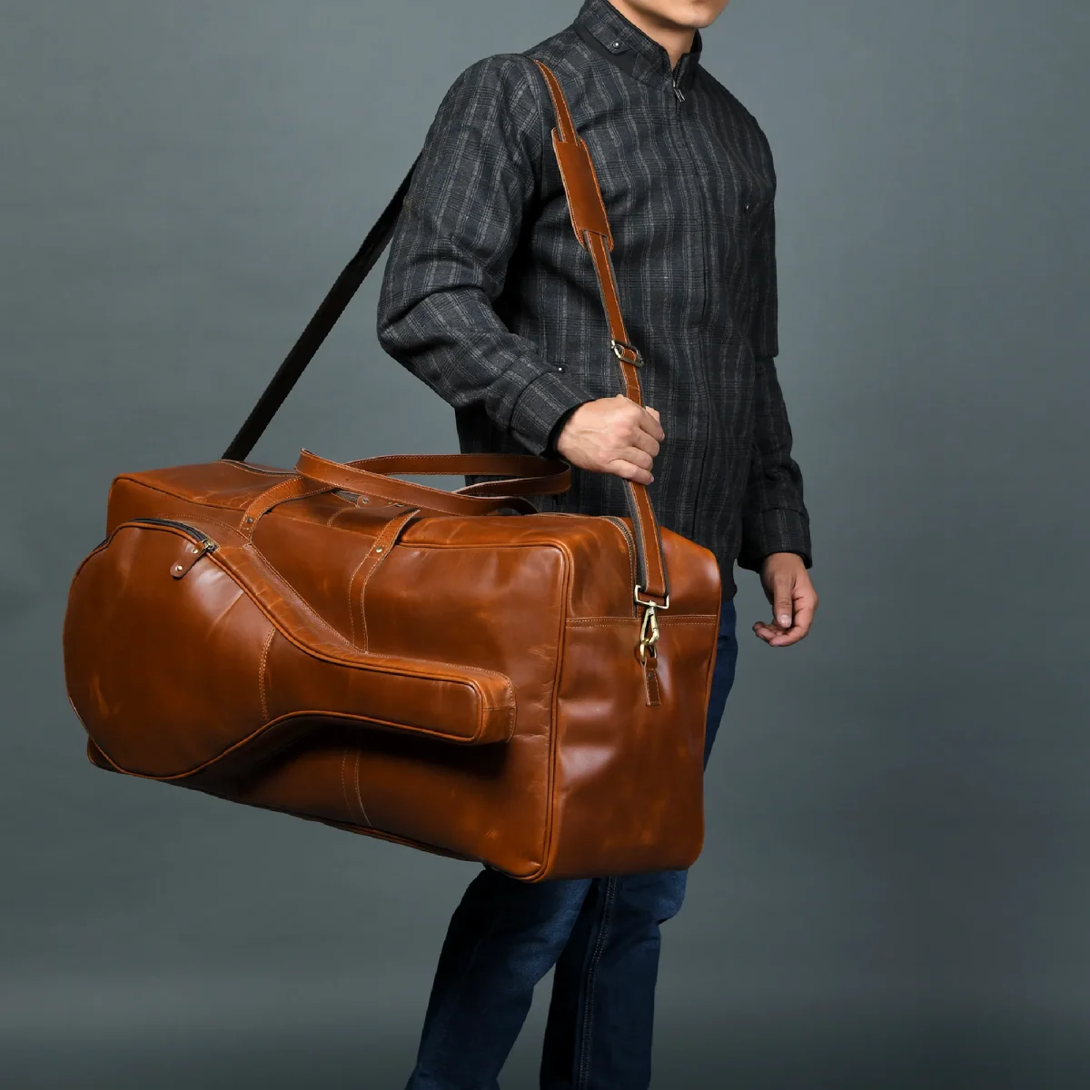 Buffalo Leather Tennis Duffle Bag - Imagen 3