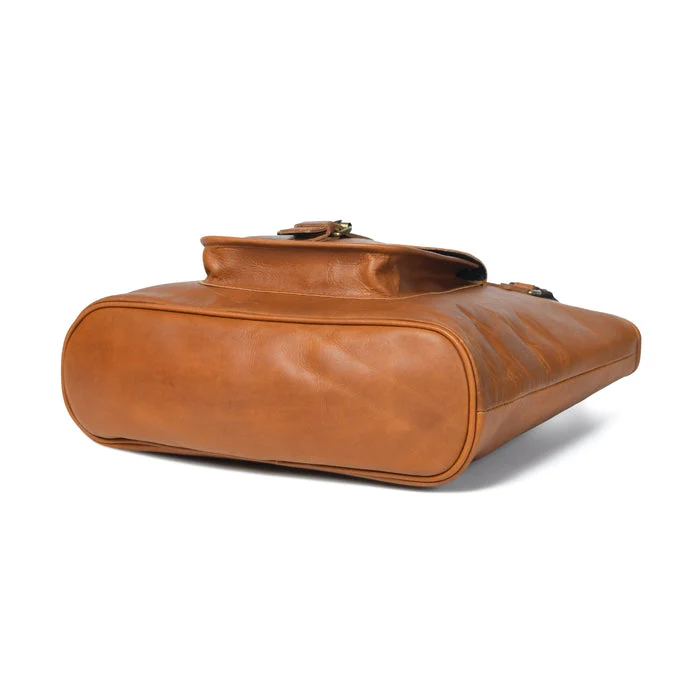 Classic Chic Genuine Leather Tote - Imagen 9
