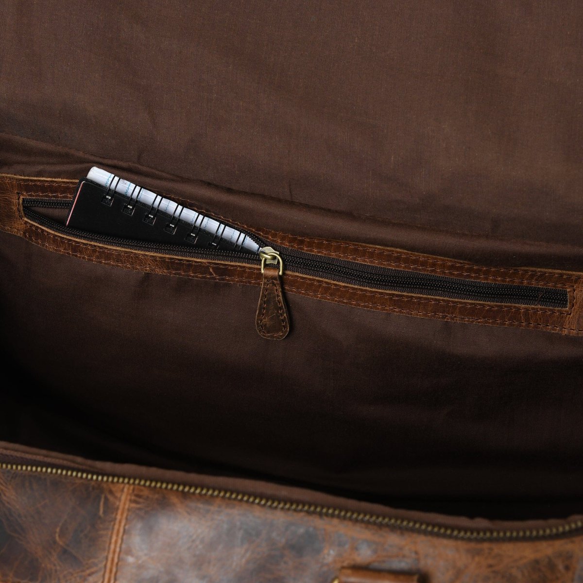 Cohen Buffalo Weekender Duffle - Imagen 8