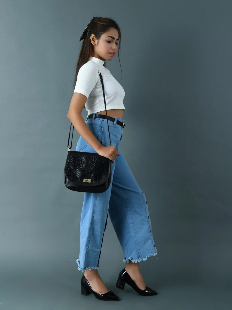 The Croco Satchel- Black - Imagen 6