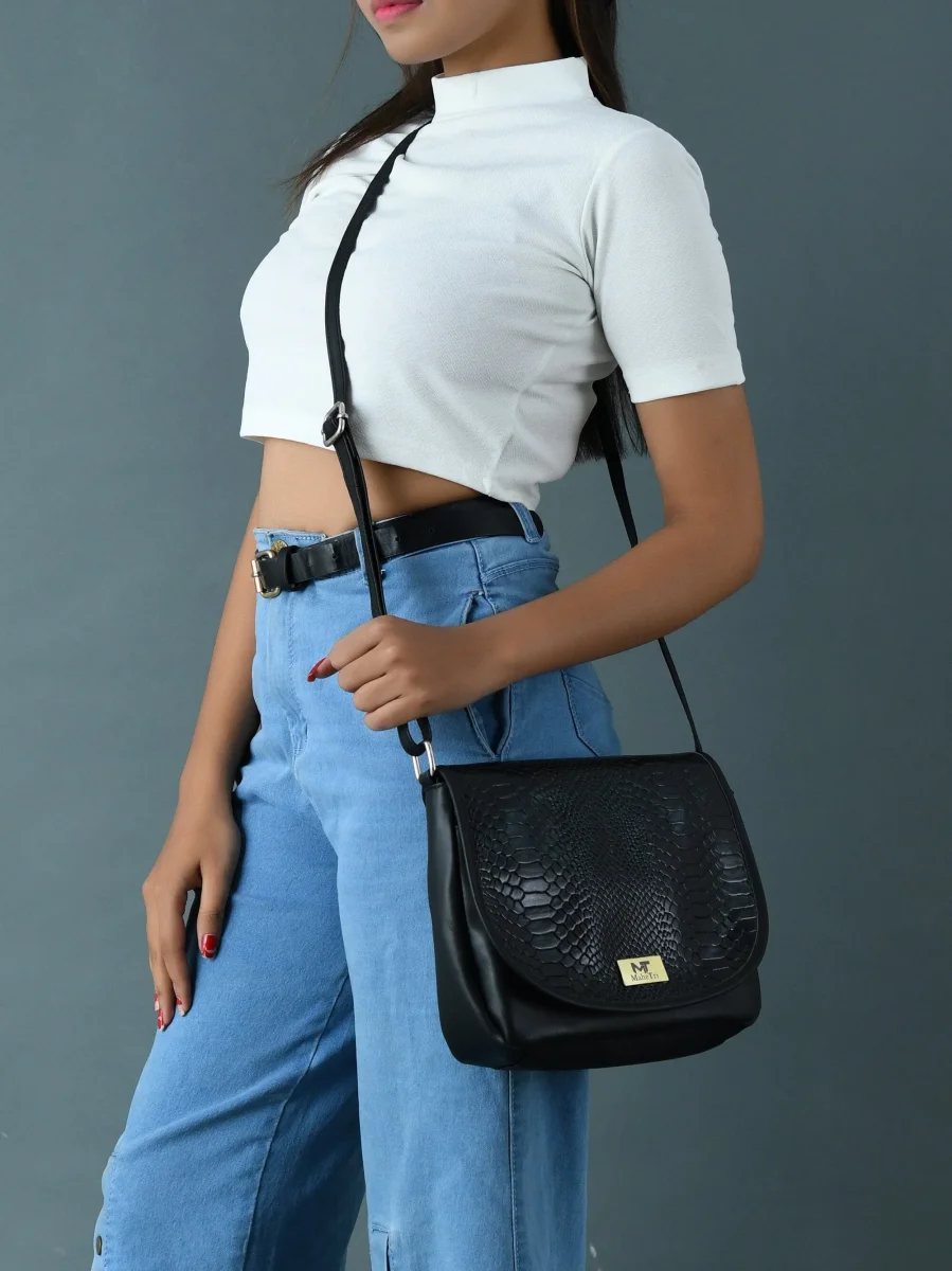 The Croco Satchel- Black - Imagen 5