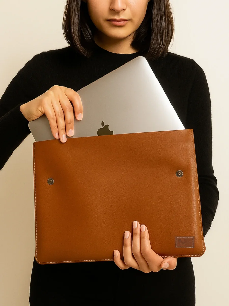 MacBook Leather Laptop Sleeve - Imagen 5