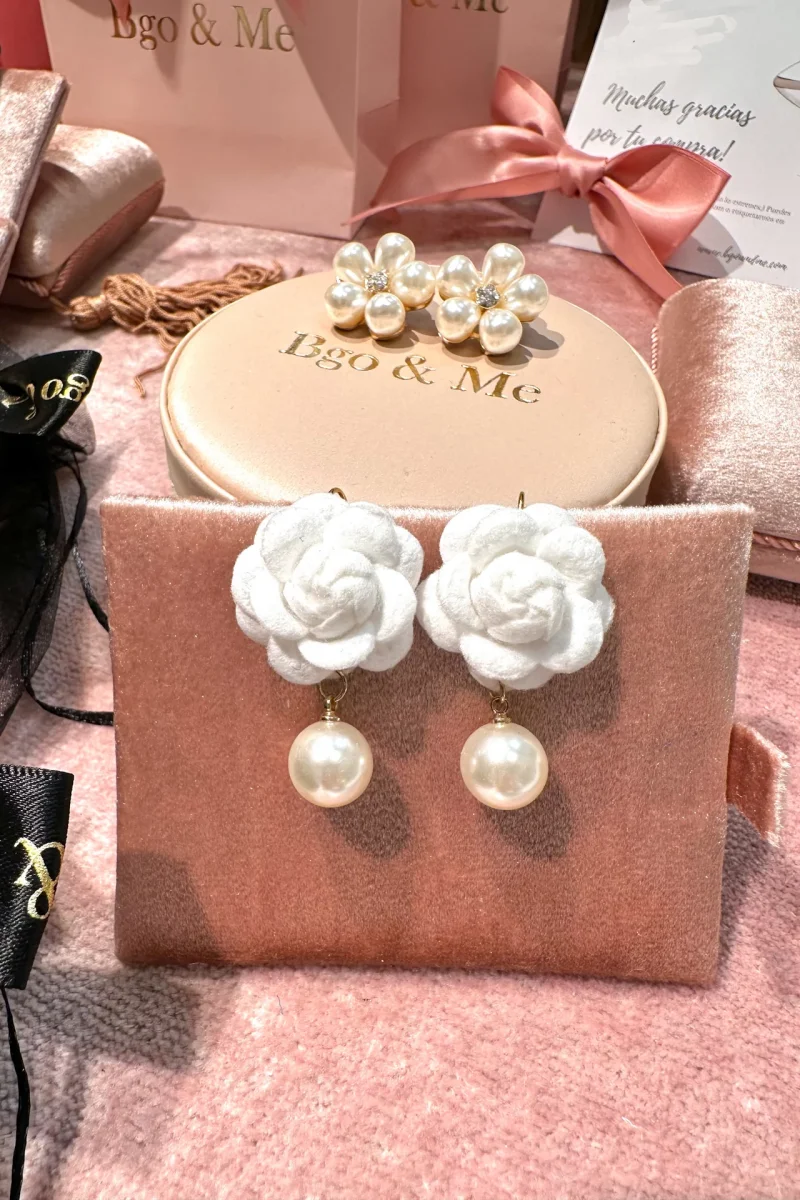 Pendientes Camelia perlitas - Imagen 3