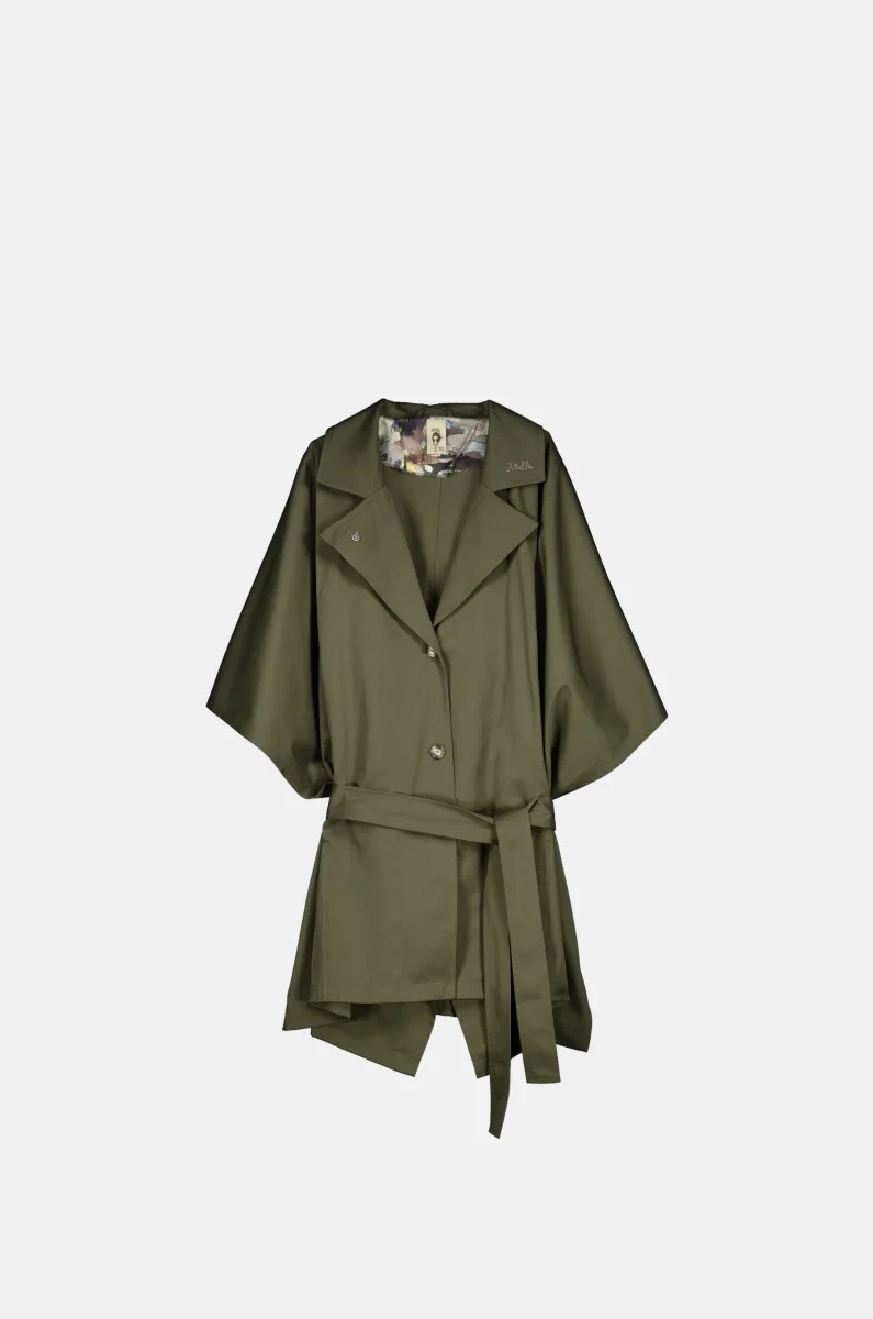 Gabardina estilo capa verde