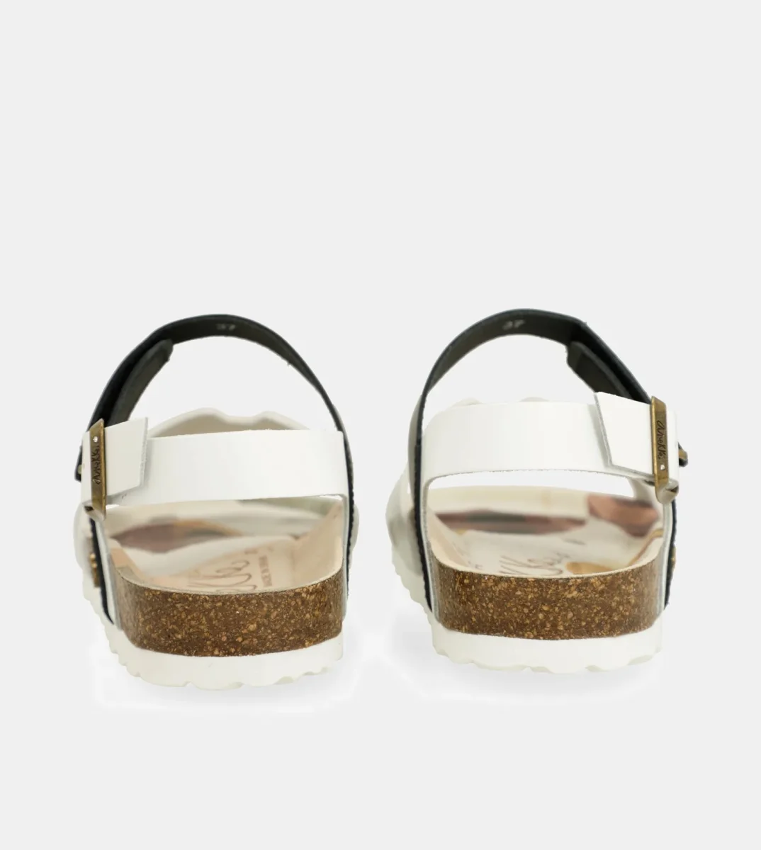 Sandalias plata y negras - Imagen 7