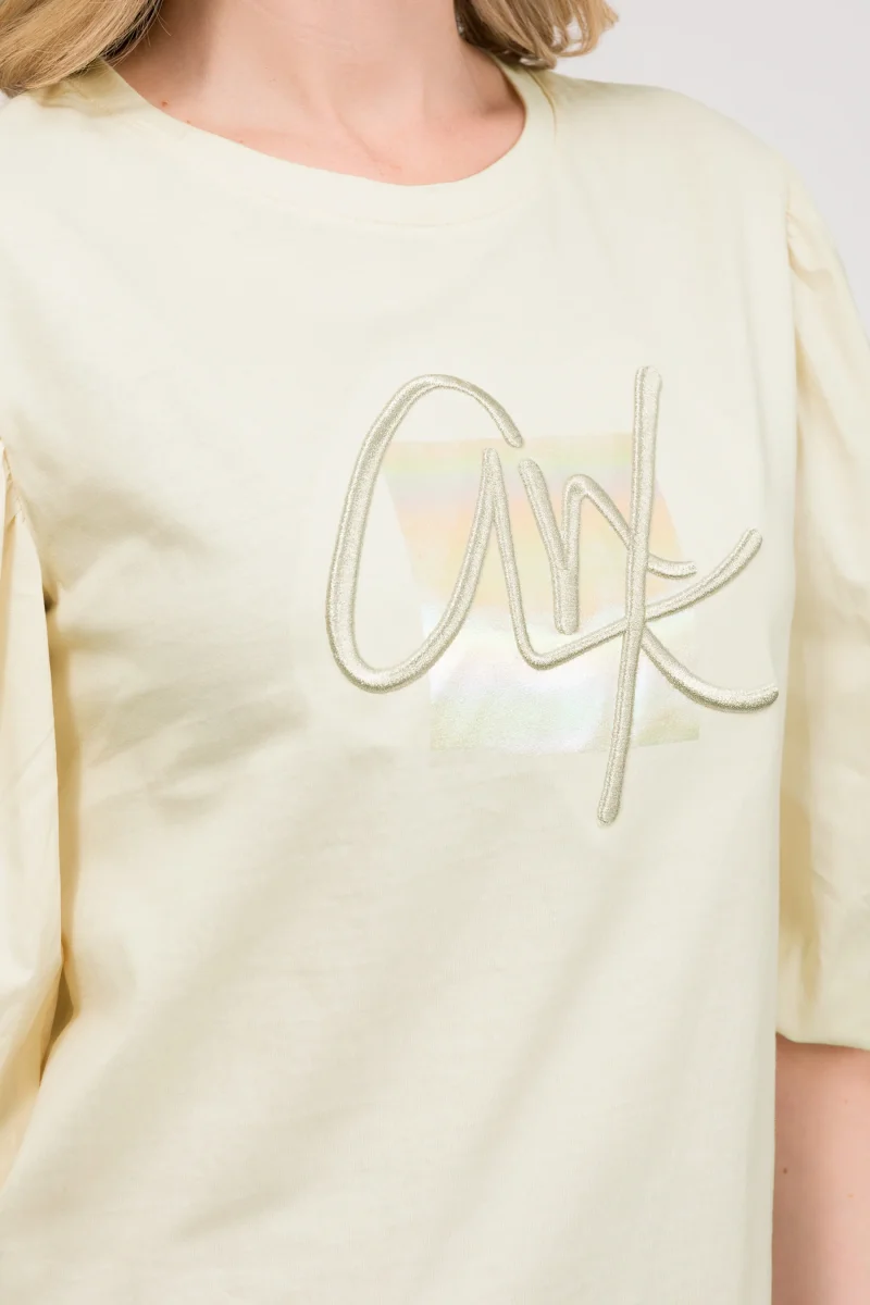 Camiseta con manga abullonada beige - Imagen 6