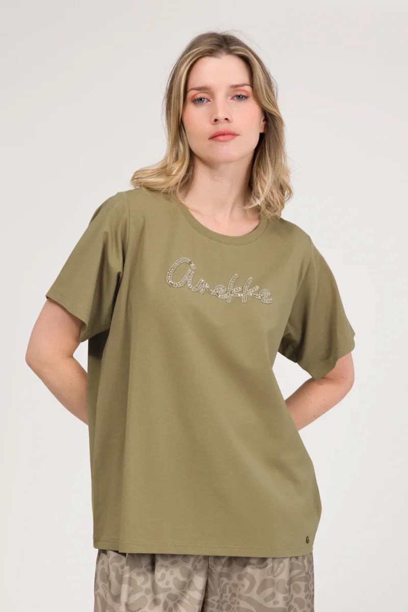 Camiseta verde con logo - Imagen 3
