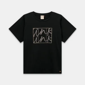Camiseta negra de manga corta