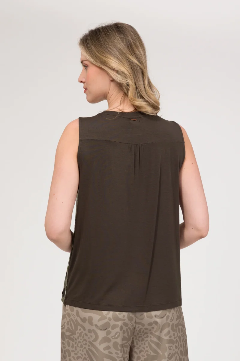 Camiseta beige con lentejuelas - Imagen 5