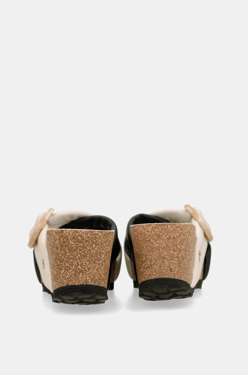 Sandalias cruzada blanca y negra - Imagen 6
