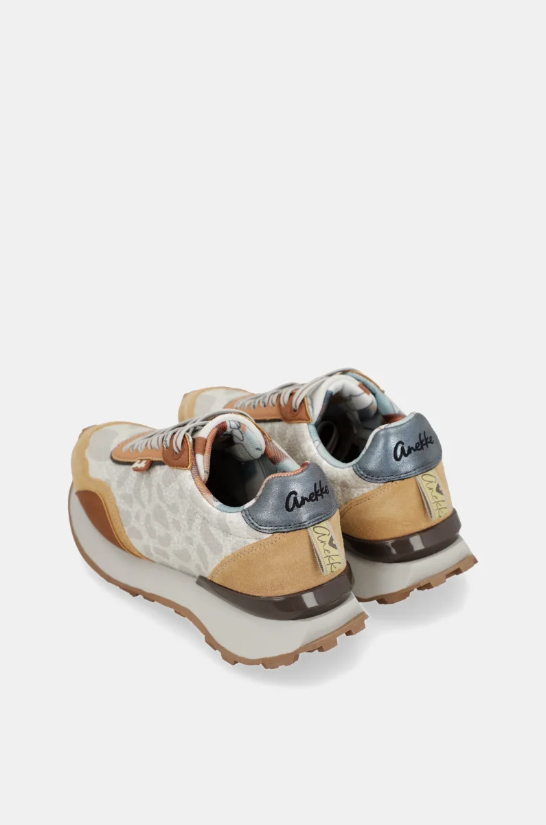 Deportivos beige y naranja - Imagen 9