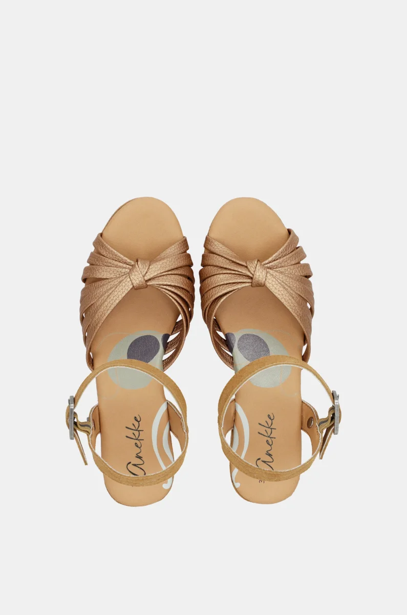 Sandalias cruzadas color canela Gaia - Imagen 9