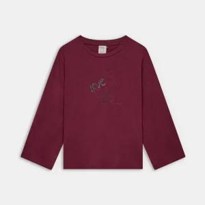 Camiseta burdeos con ilustración