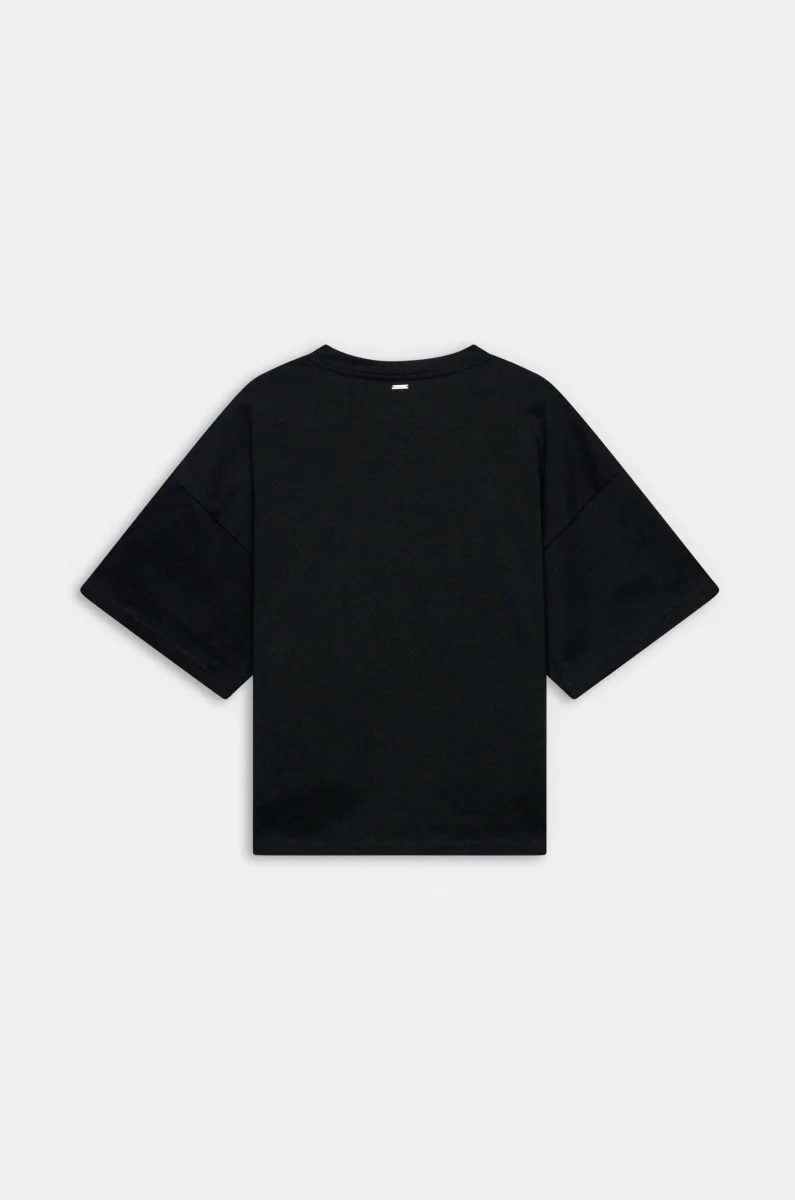 Camiseta negra con aplicaciones florales - Imagen 3