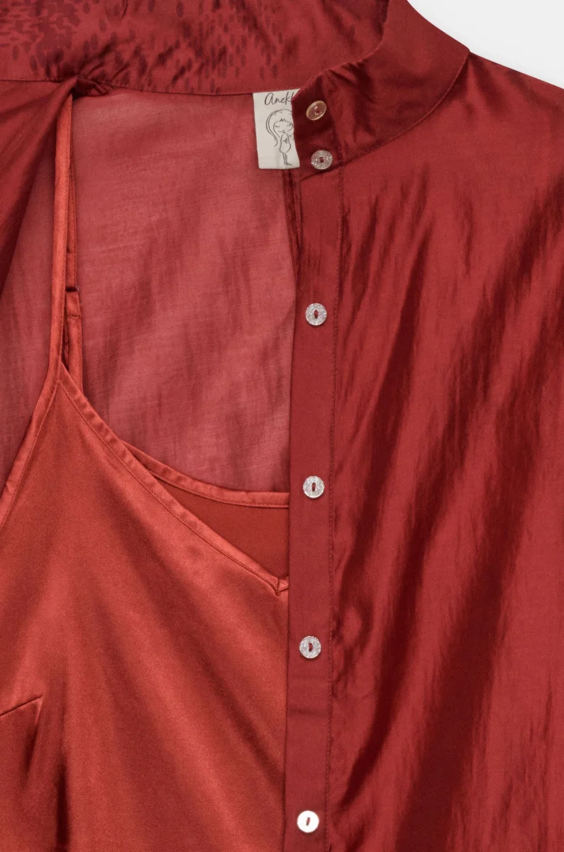 Camisa fluida granate de manga amplia - Imagen 4