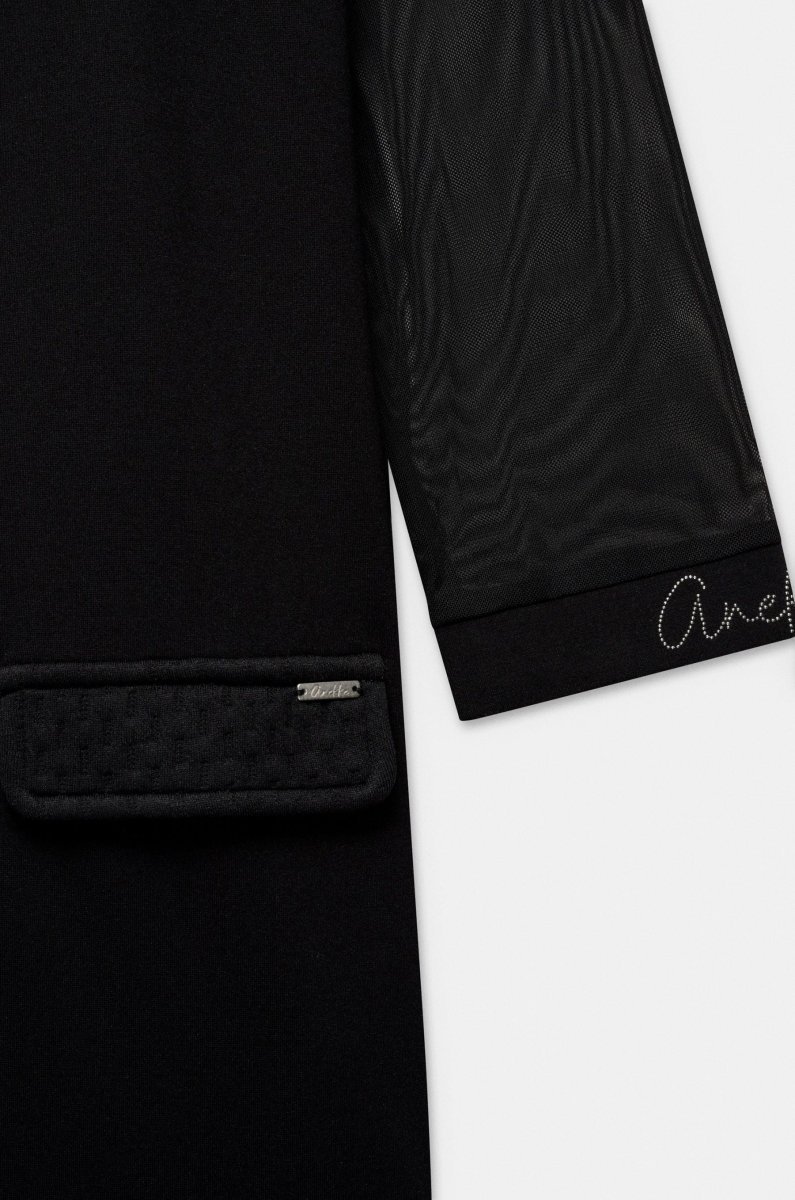 Vestido negro con detalles en contraste - Imagen 4
