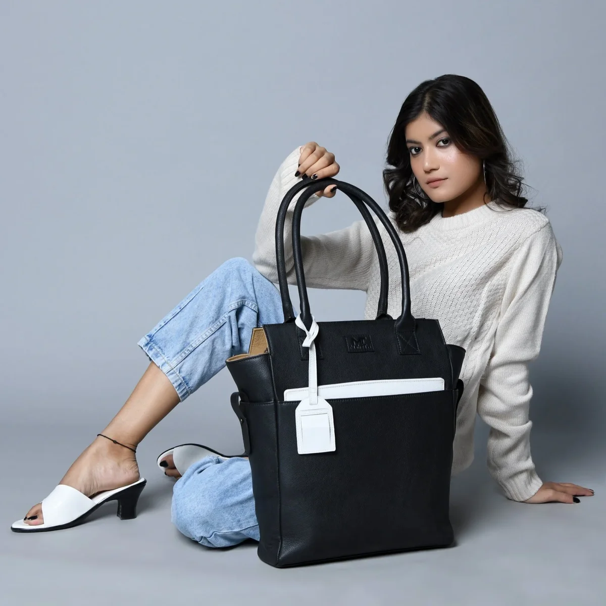 Midnight Elegance Noir Shopper Tote - Imagen 8