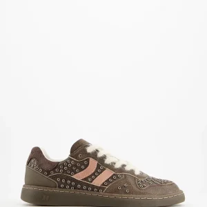 Goal Brown Rebel