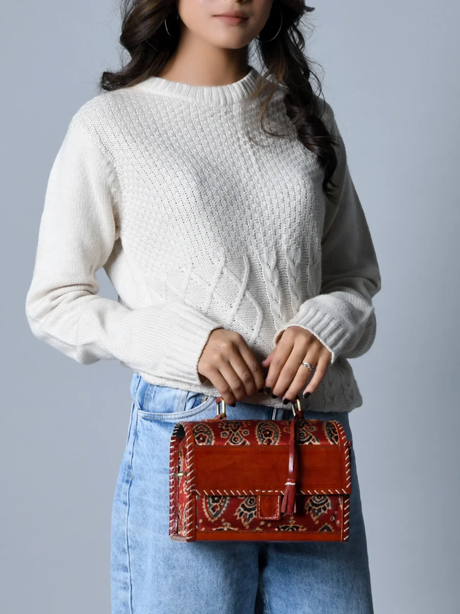 Maroon Mystique Ajrakh Satchel Purse - Imagen 3