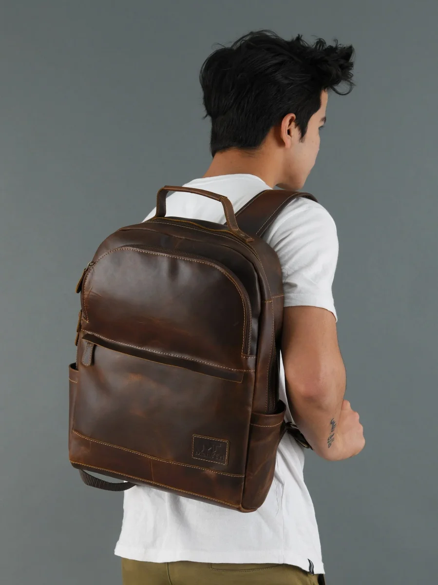 MaheTri Cambridge Unisex Buffalo Leather Backpack - Imagen 7