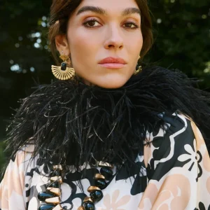 Cuello de plumas