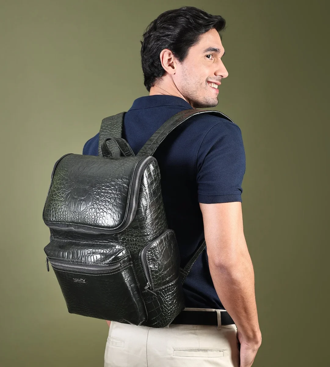 Regal Crocodile Texture Leather Backpack, Dark Green - Imagen 3