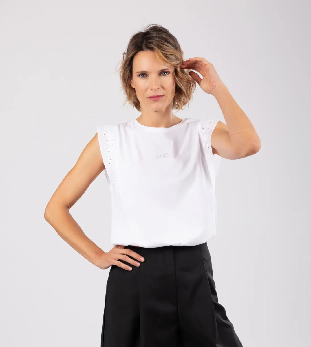 Camiseta sin mangas blanca Anekke - Imagen 3