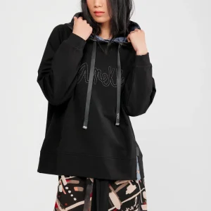 Sudadera con capucha negra