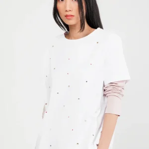 Camiseta manga corta blanca con tachuelas