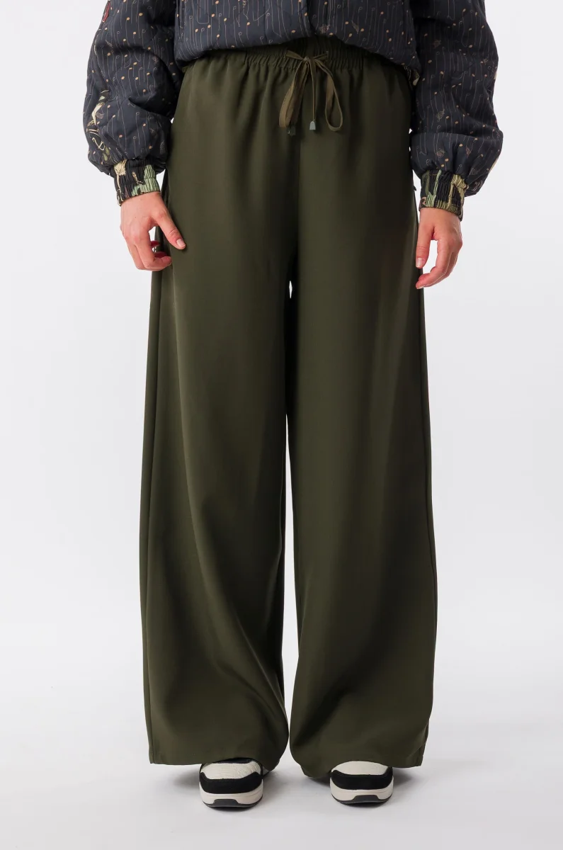 Pantalón fluido de corte amplio - Imagen 5