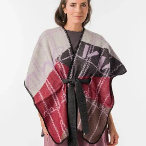 Poncho con cinturón estampado Iron