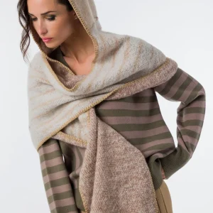 Bufanda con capucha beige