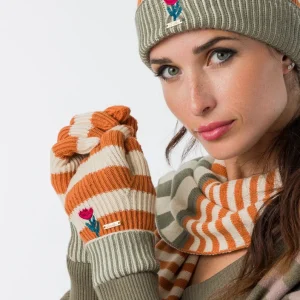 Guantes de punto a rayas con bordado