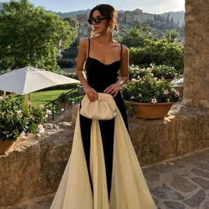 Vestido Elegante con Pliegues S-L