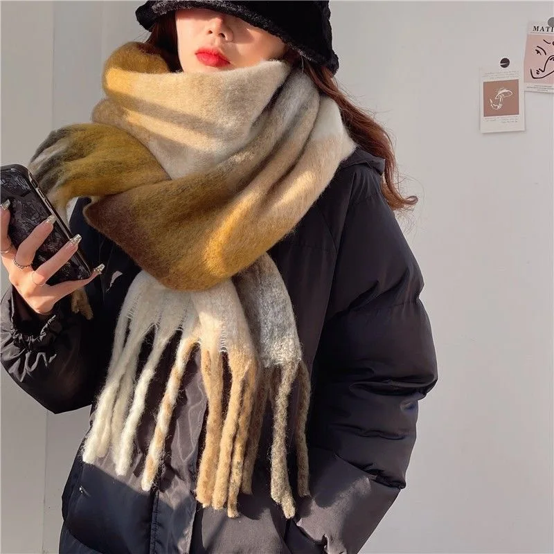 Bufanda Chal a Cuadros – Suave, Cálida y Elegante - Imagen 4
