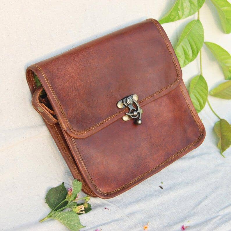 The Feminine Crossbody - Imagen 5