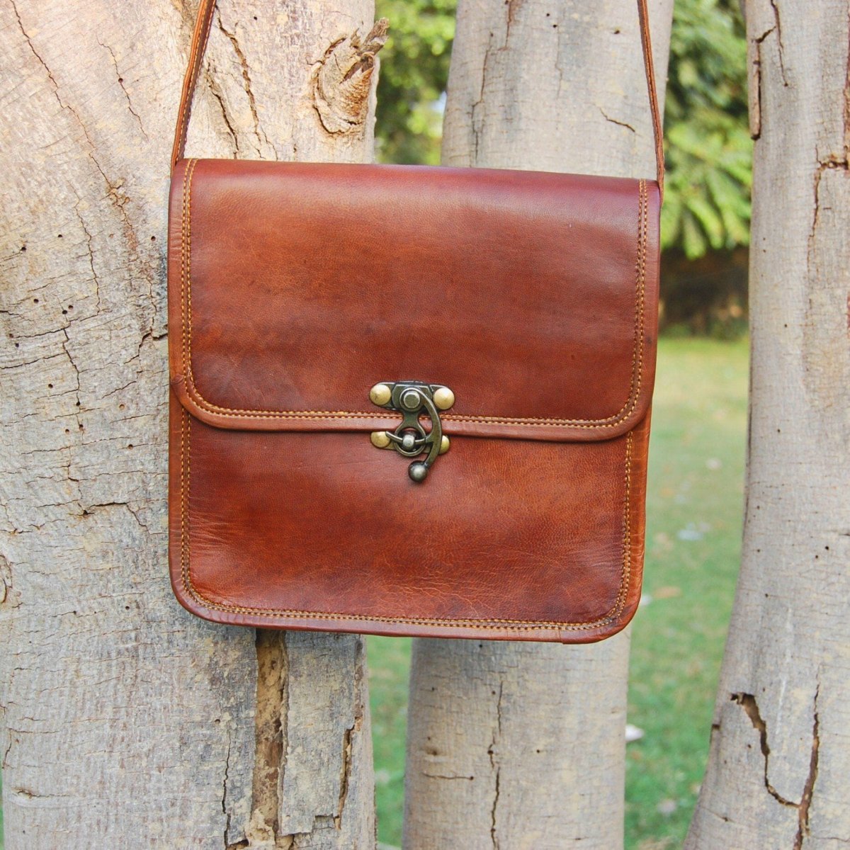 The Feminine Crossbody - Imagen 6